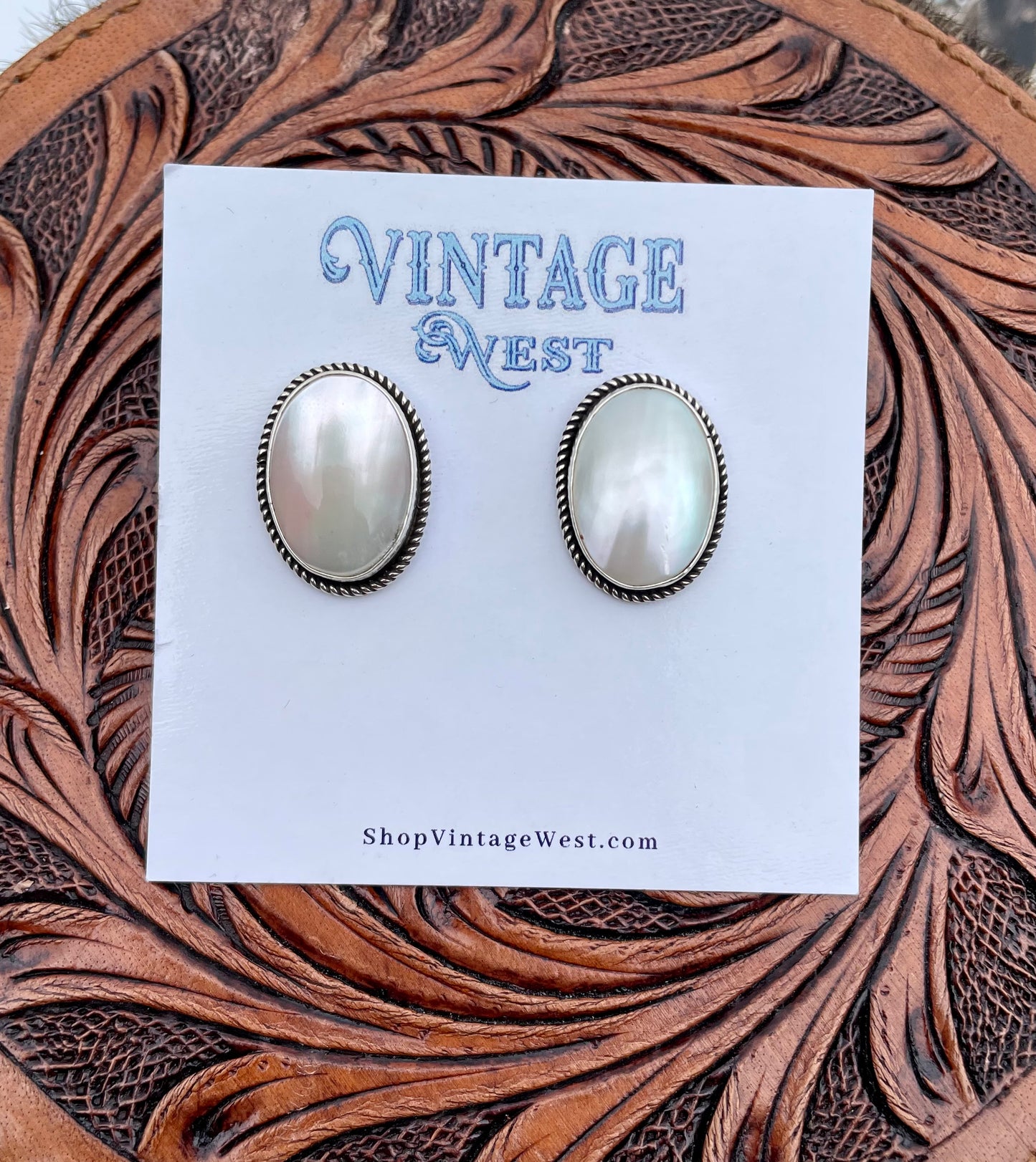 Pearl and Sterling Silver Earring